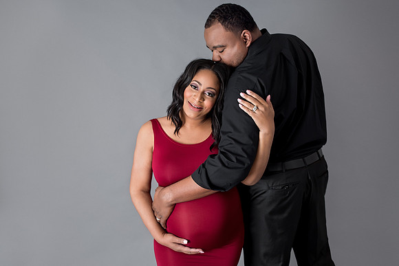 Chicago Studio Maternity Photographer - Alina Renert Photography