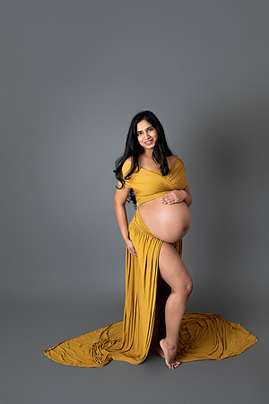 Chicago Studio Maternity Photographer Alina Renert - Trupti-122 copy