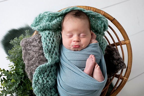 Chicago Newborn Family Photographer Alina Renert - Isaac-6433 copy