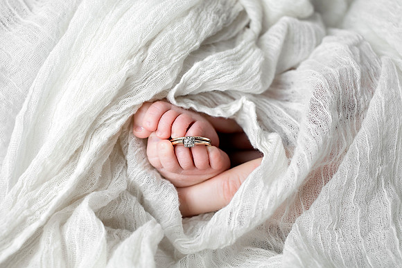 Chicago Twin Newborn Photographer Alina Renert - Winny & MJ-95 copy 2