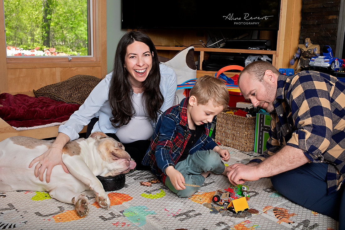 In-Home-Lifestyle-Maternity-Session-Chicago Photographer Alina Renert 