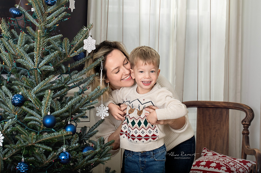 Chicago Lifestyle Christmas Family Photographer Alina Renert - Madaras-52 copy