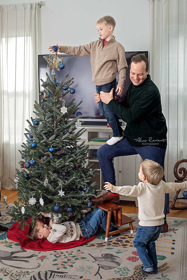 Chicago Lifestyle Christmas Family Photographer Alina Renert - Madaras-146 copy