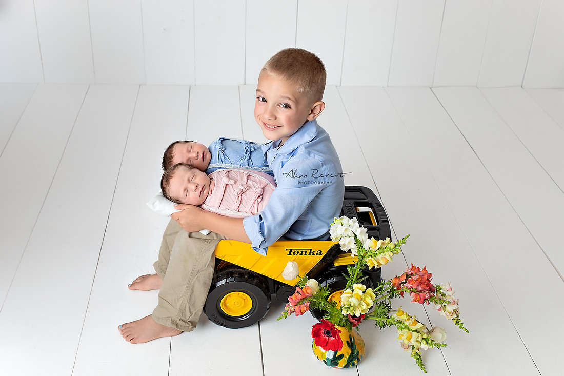 Studio Twin Newborn Session Chicago Photographer Alina Renert - Winny & MJ