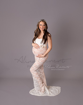 Chicago Studio Maternity l Alina Renert Photography-45