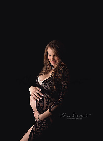 Chicago Studio Maternity Session - Alina Renert Photography-1-2 copy