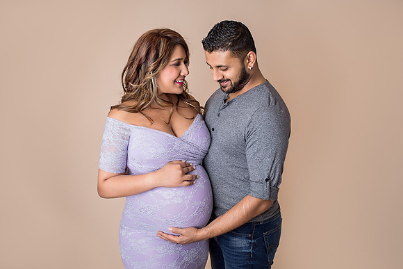 Chicago Hybrid Maternity Session - Photographer Alina Renert