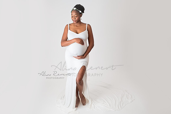 Chicago Studio Maternity Session - Alina Renert Photography-21 copy