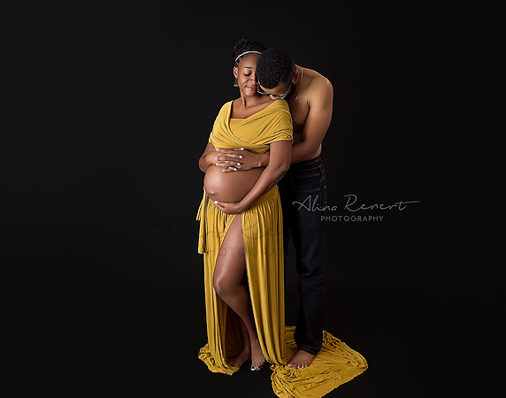 Chicago Studio Maternity Session - Alina Renert Photography-69 copy