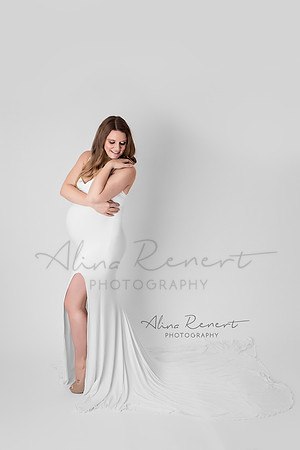 Chicago Studio Maternity Session - Emily - Alina Renert Photography-2 copy