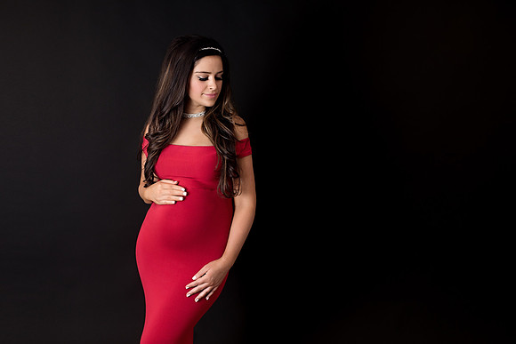 Chicago Studio Maternity Session - Alina Renert Photography