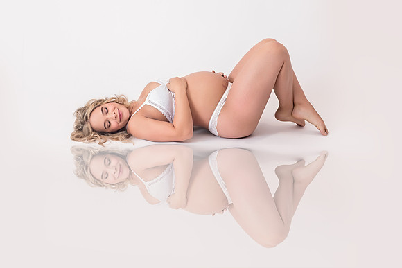Chicago Maternity Session - Alina Renert Photography