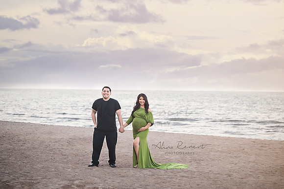 Evanston Lighthouse Maternity Session- Karen -Alina Renert Photography-2 copy