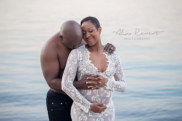 Chicago Beach Maternity Session - Matiwba - Alina Renert Photography-58 copy
