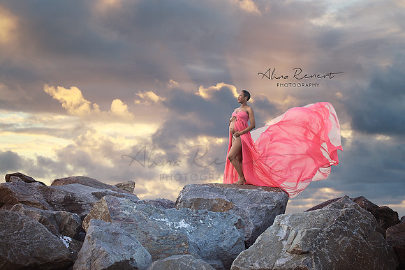 Chicago Beach Maternity Session - Matiwba - Alina Renert Photography copy.