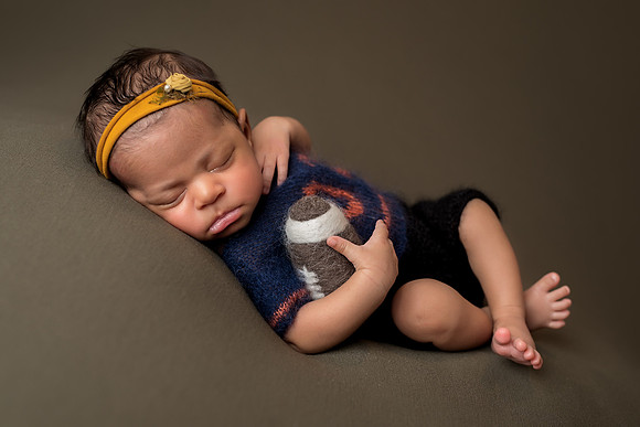 Chicago Newborn Photographer Alina Renert