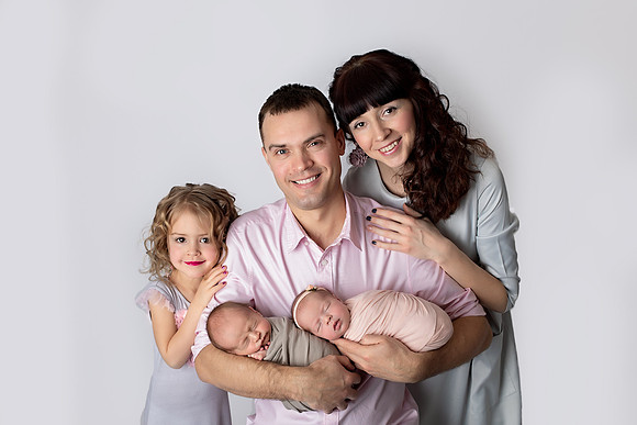 Chicago Studio Newborn Twin Photographer Alina Renert - Victoria & Nikita-40