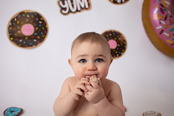 Chicago Baby Milestone Donut Smash with Alina Renert Photography - Sasha-14 copy