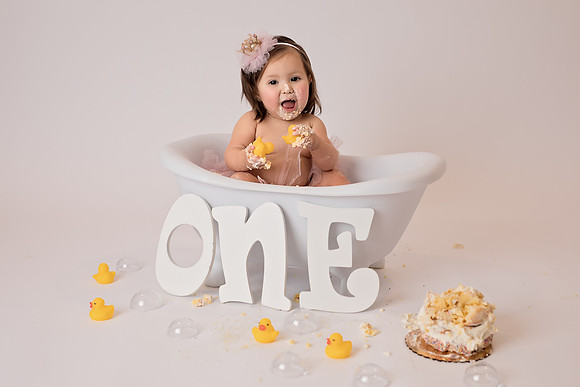 Chicago Studio Cake Smash Photographer - Alina Renert - Arianna-61