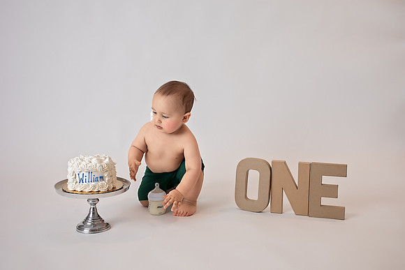 First Birthday Cake Smash Session with Chicago Photographer Alina Renert Photography - William-53 copy