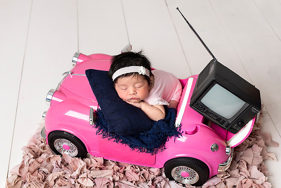 Chicago Studio Newborn Photographer Alina Renert  Amaya-37 copy
