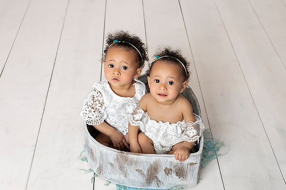 Chicago Twin Cake Smash Photographer Alina Renert - Alaina & Amelia-51 copy