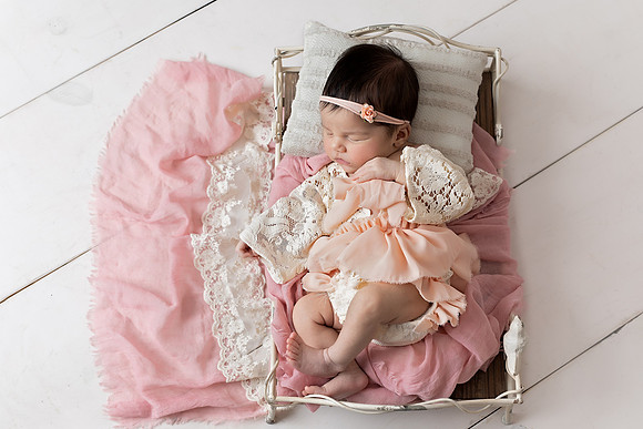 Chicago Newborn Photographer Alina Renert - Zafar -20
